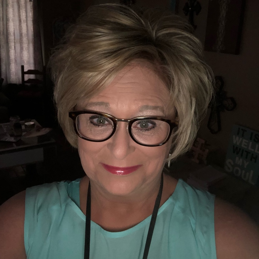 Meet your Posher, Angela